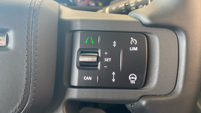 Land Rover Defender 3.0 D350 X-Dynamic HSE 90 3dr Auto Diesel Estate - Image 49